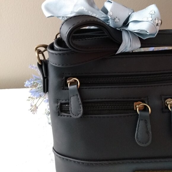 Nwot, stone mountain crossbody - Picture 6 of 9